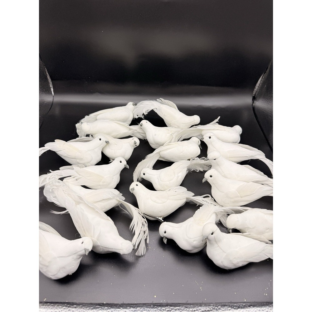 Bulk Package of 20 Feathered Artificial 3-1/2" Doves with Alligator Clips